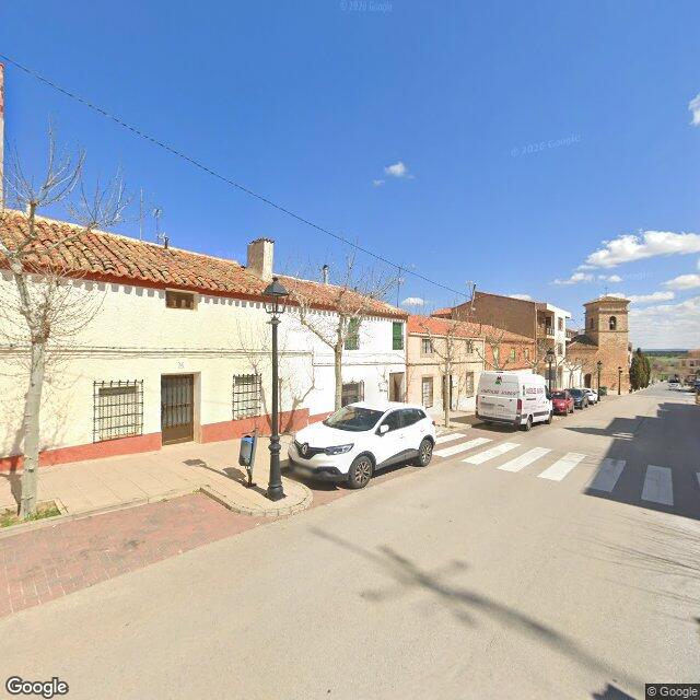 Street view near Farmacia González Balazote in Spain