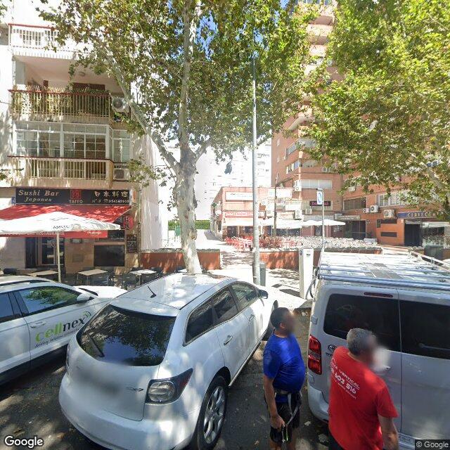 Street view near Farmacia González Biscarri in Sevilla (nervión)