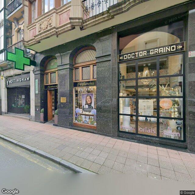 Street view near Farmacia Graiño in Avilés