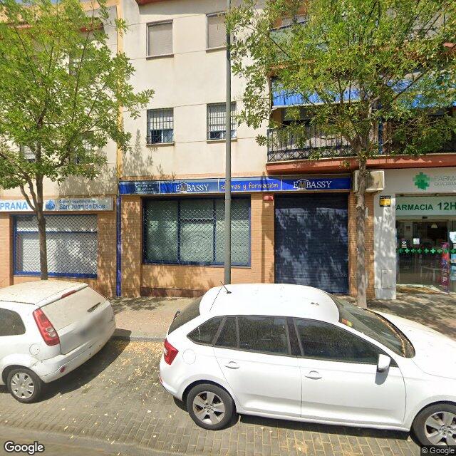 Street view near Farmacia Guadaíra Salud in Alcalá de Guadaíra