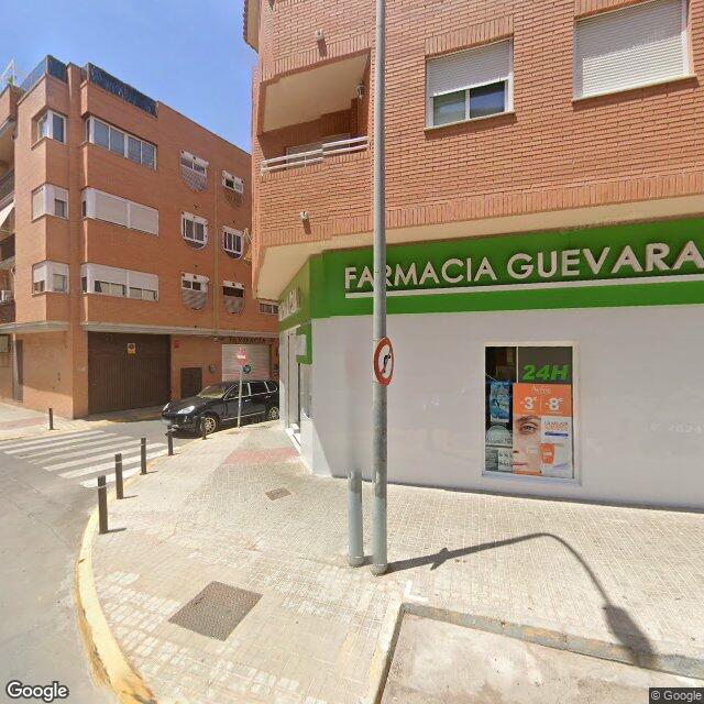 Street view near Farmacia Guevara in Bétera