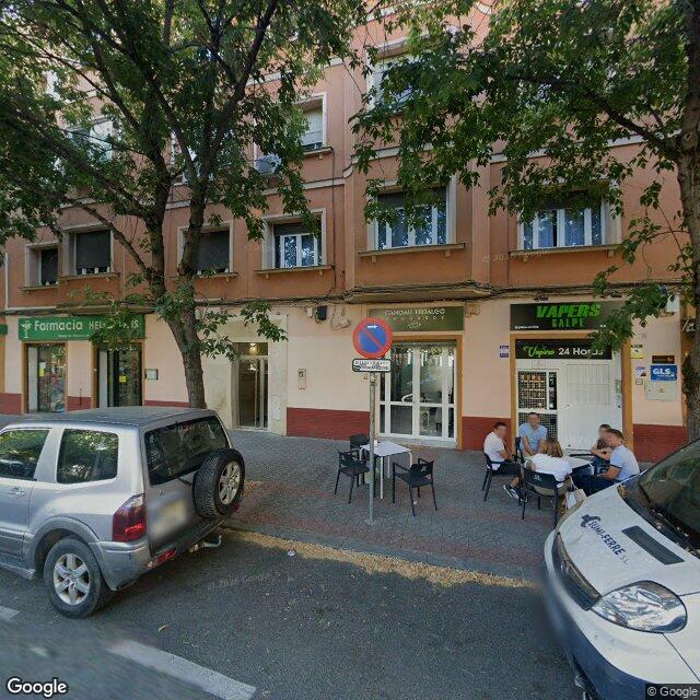 Street view near Farmacia Heliópolis in Sevilla