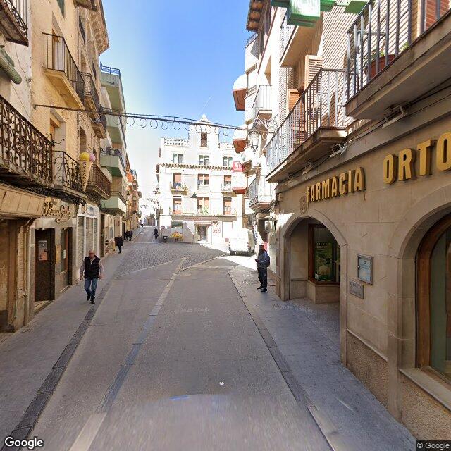 Street view near Farmacia Hernández in Zaragoza