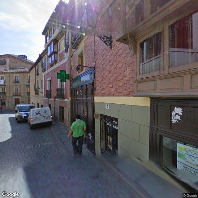 Street view near Farmacia Jimenez in Toledo