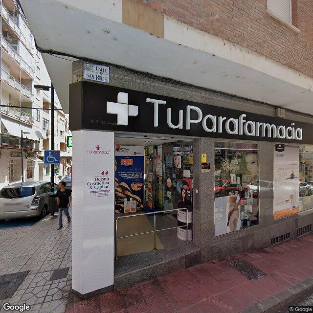 Street view near Farmacia L. Mateos in Plasencia