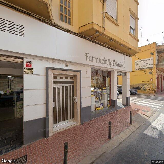 Street view near Farmacia La Estación in Valencia