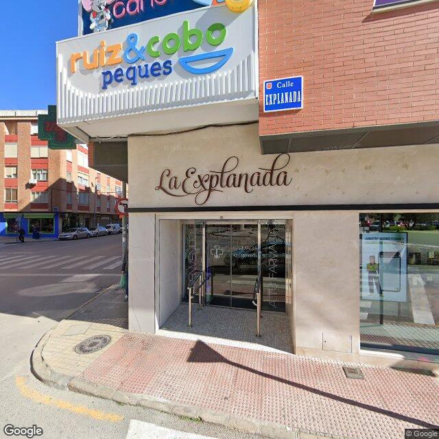 Street view near Farmacia La Explanada in Úbeda
