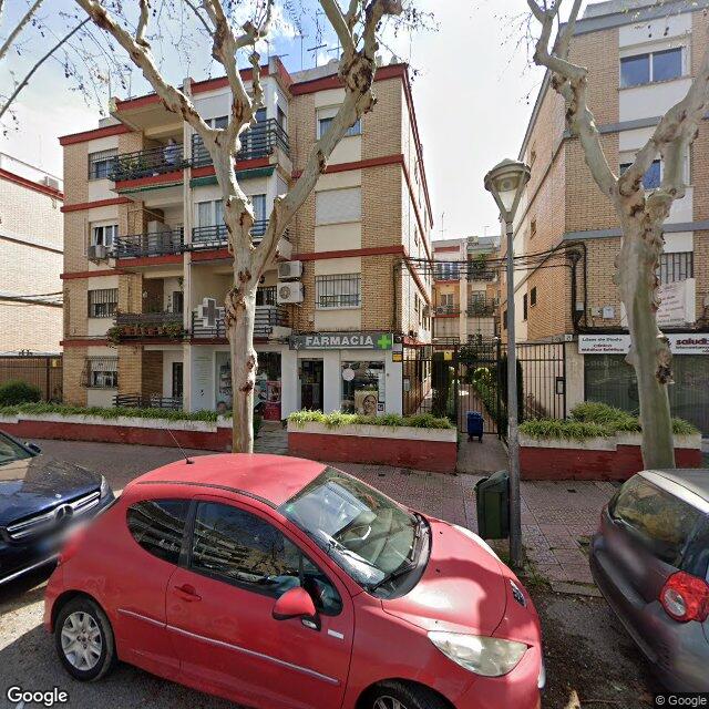 Street view near Farmacia La Palmera in Córdoba