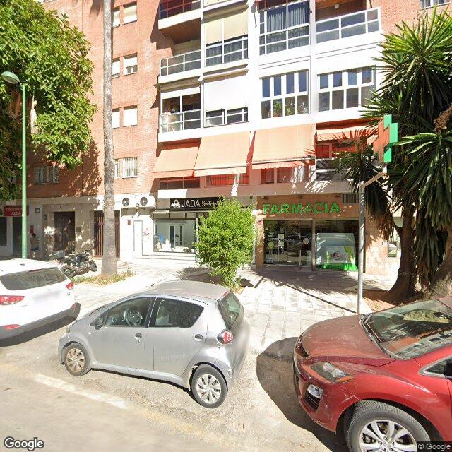 Street view near Farmacia La Salud in Sevilla