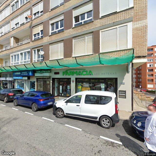Street view near Farmacia Las Antenas in Santander