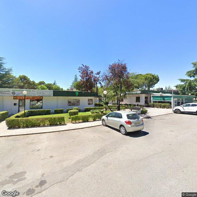 Street view near Farmacia Las Lomas in Boadilla del Monte