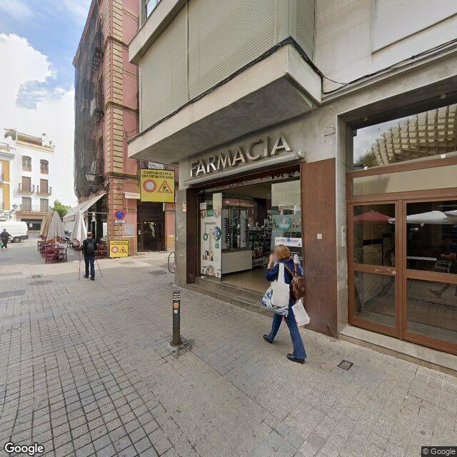 Street view near Farmacia Las Setas in Sevilla (centro)