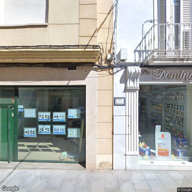 Street view near Farmacia Lda María José Alba Gil in Spain