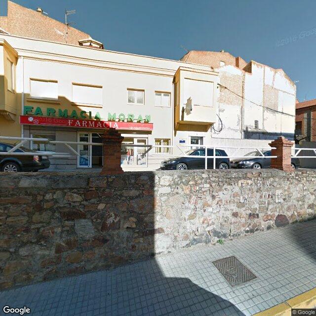 Street view near Farmacia Ldo. Paulino Galván in Benavente