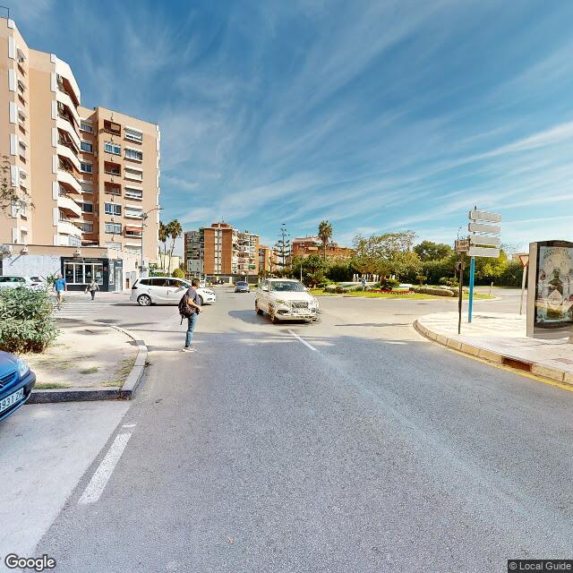 Street view near Farmacia Los Palacios in Torremolinos