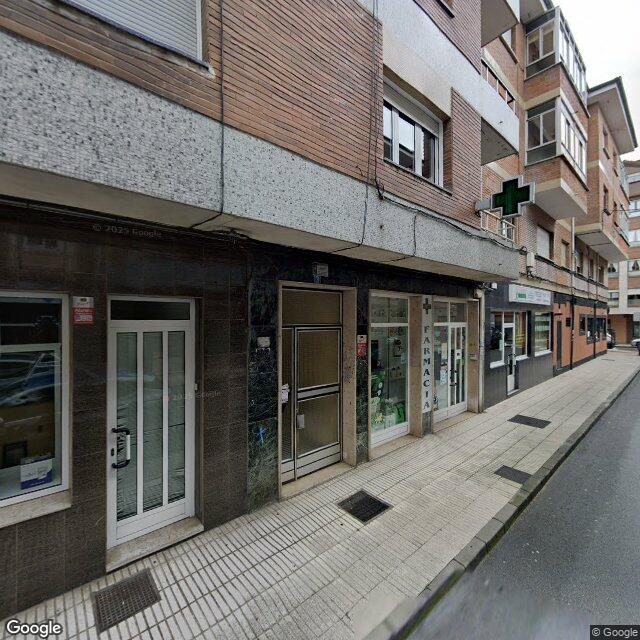 Street view near Farmacia Lozano Valledor in Lugo de Llanera