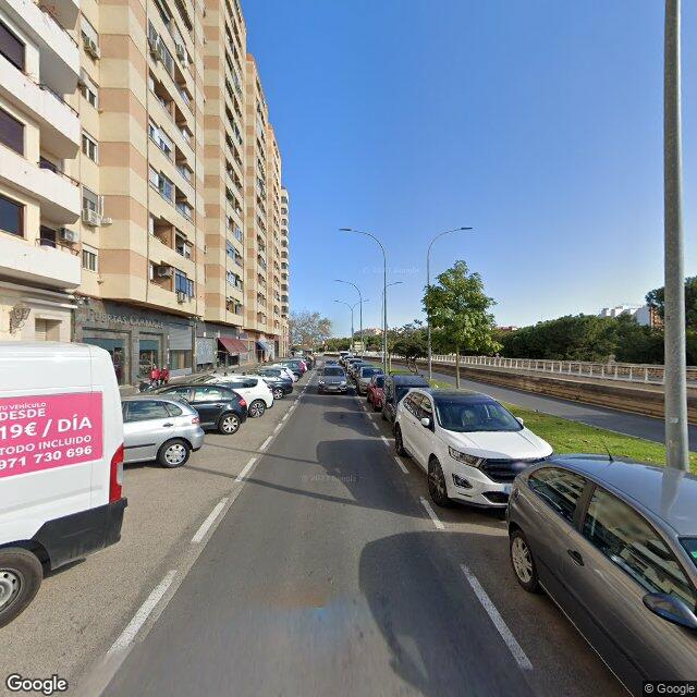 Street view near Farmacia Mª Soledad Yoldi Galar in València