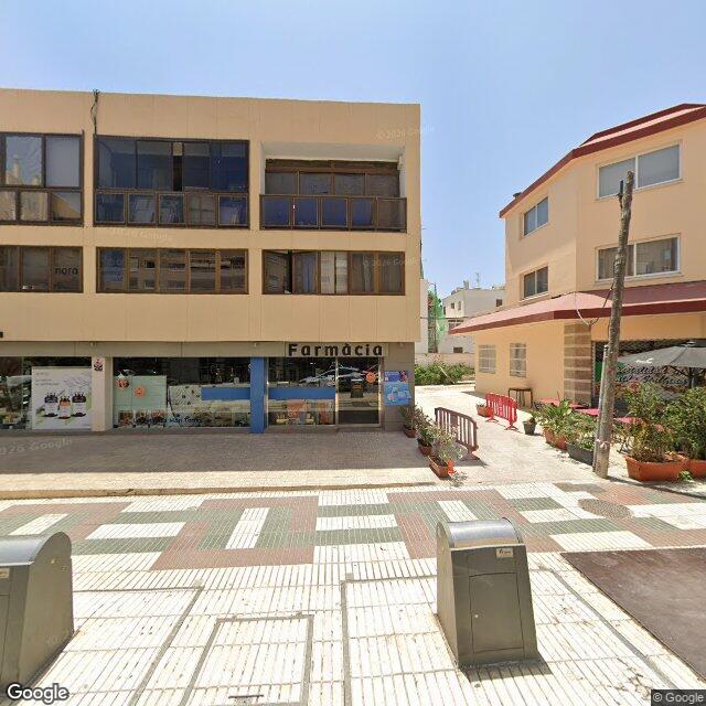 Street view near Farmacia Mónica Marí :: Farmaibiza in Eivissa