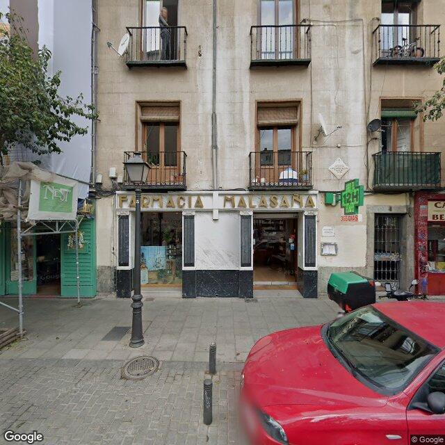 Street view near Farmacia Malasaña in Madrid