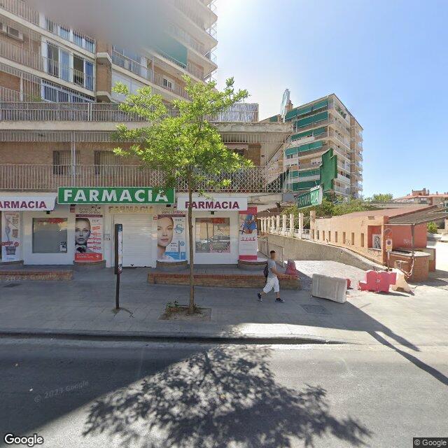 Street view near Farmacia María Córdoba in Granada