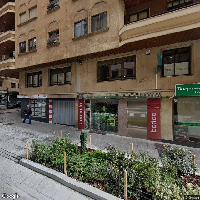 Street view near Farmacia María José Sevillano Santos in Spain