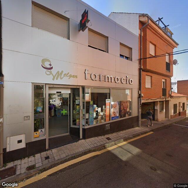 Street view near Farmacia María Josefa Melgar Vicente in Salamanca