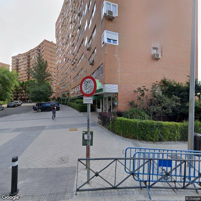 Street view near Farmacia María Luisa Márquez Arjona in Madrid