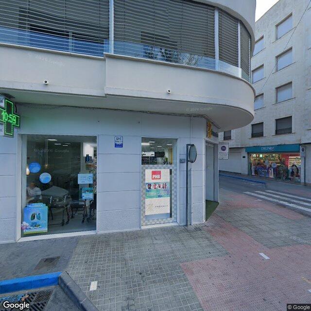 Street view near Farmacia María Segura in Spain
