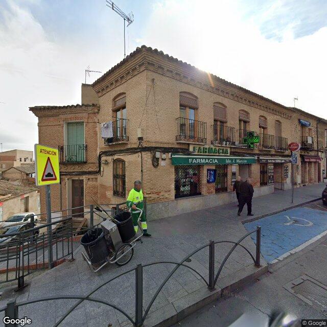 Street view near Farmacia Marcos in Toledo