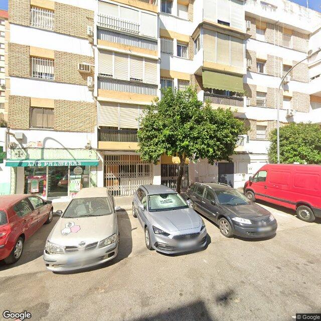 Street view near Farmacia Margarita Pérez González in Sevilla (sur y Bellavista)