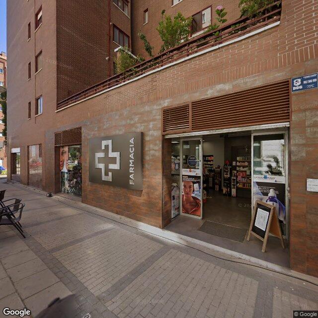Street view near Farmacia Mariángeles De Marino in Valladolid