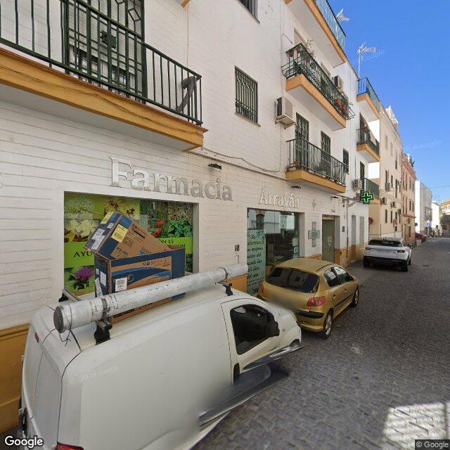 Street view near Farmacia Maria Candau Cruz Conde in Sevilla (centro)