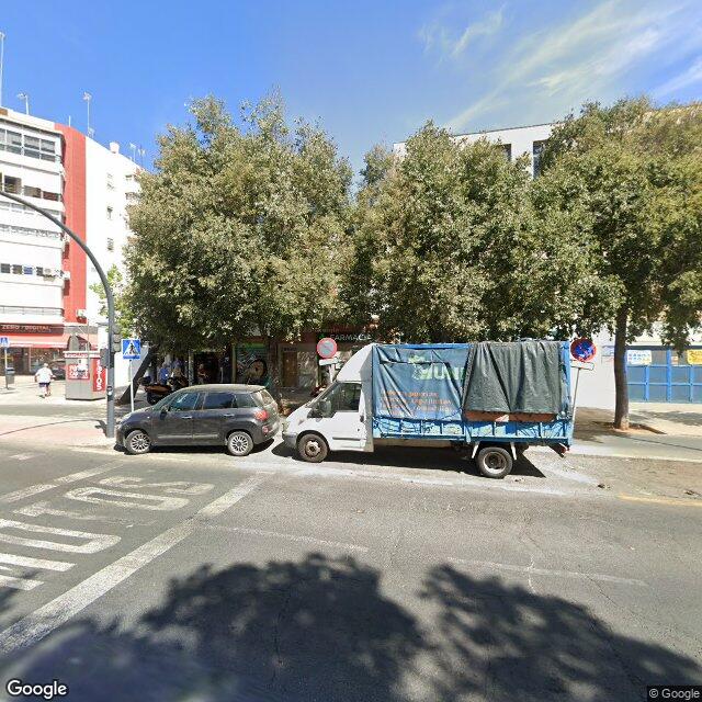 Street view near Farmacia Maria Carmen Gutierrez Aranda in Sevilla (nervión)