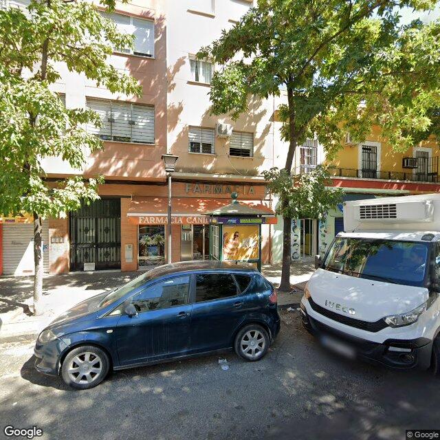 Street view near Farmacia Marlene Piña Perez in Sevilla