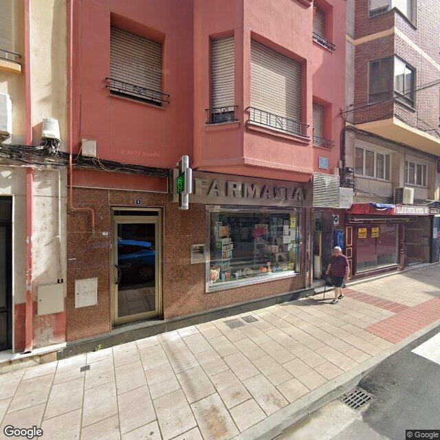 Street view near Farmacia Martínez Alija in Ponferrada
