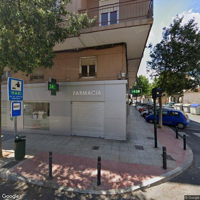 Street view near Farmacia Martínez Fluixa in Alicante