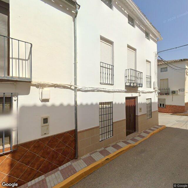 Street view near Farmacia Mata Martínez in Larva