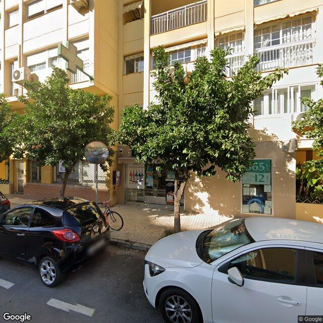 Street view near Farmacia Mayorazgo in Málaga