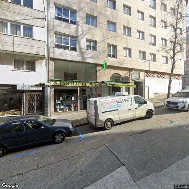 Street view near Farmacia Medio in A Coruña