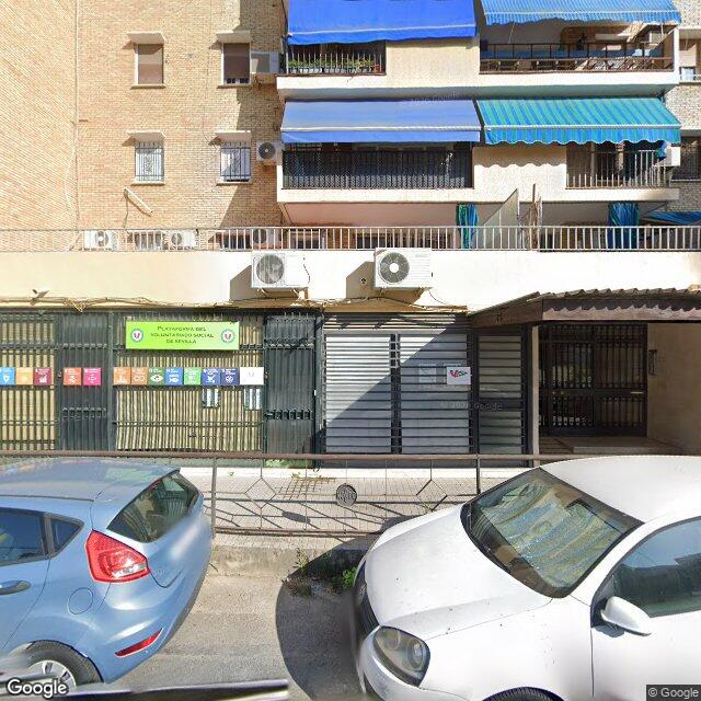Street view near Farmacia Mercedes Garcia in Sevilla
