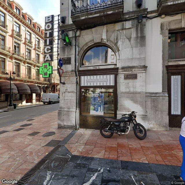 Street view near Farmacia Migoya in Oviedo / Uviéu