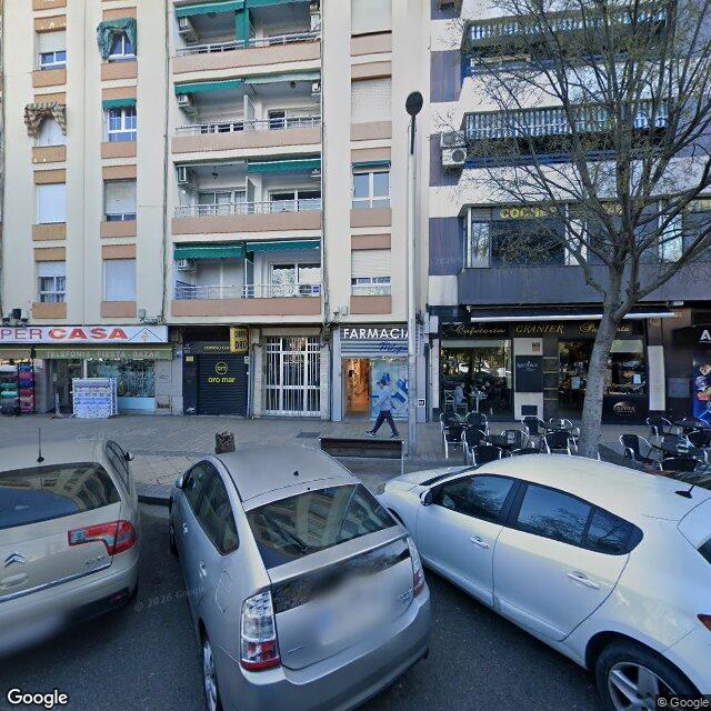 Street view near Farmacia Milagros in Córdoba