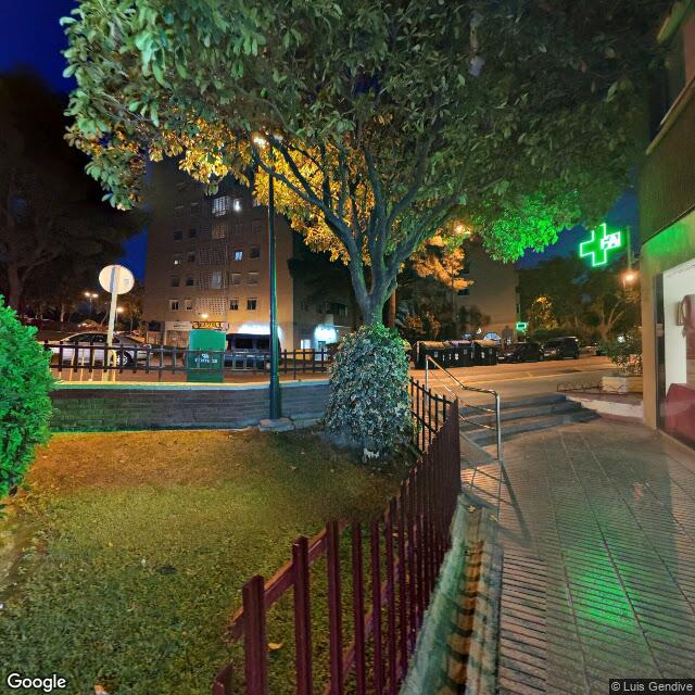 Street view near Farmacia Monsalud in Zaragoza