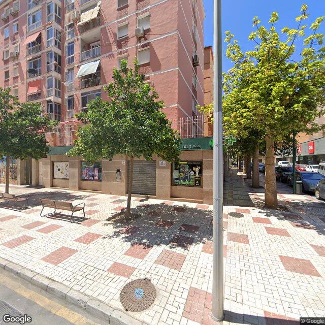 Street view near Farmacia Mora De Zayas in Málaga