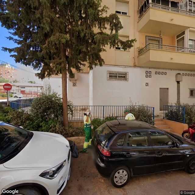 Street view near Farmacia Morante in Málaga