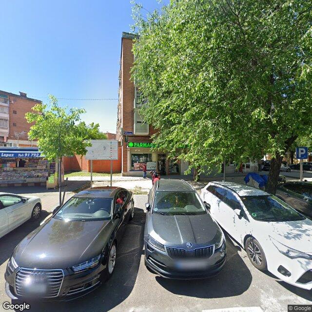 Street view near Farmacia Moratalaz in Madrid
