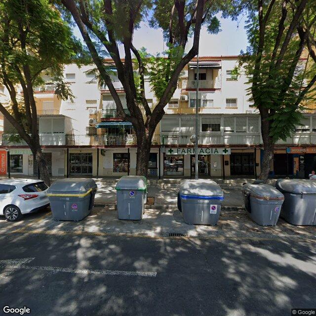 Street view near Farmacia Morell in Sevilla