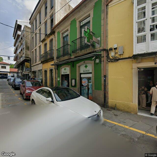 Street view near Farmacia Muiños in Caldas de Reis