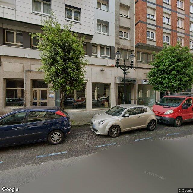 Street view near Farmacia Nespral in Gijón/Xixón