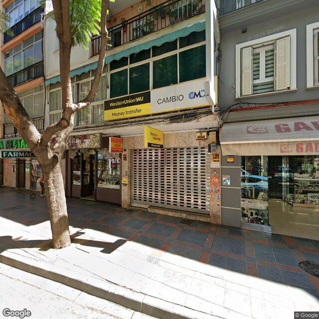 Street view near Farmacia Nestares in Fuengirola